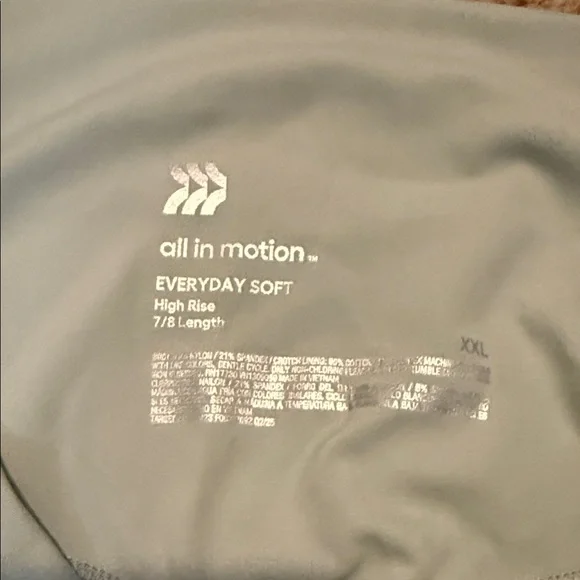 New All in Motion 2 Piece Sage Work Out Set - Picture 7 of 10